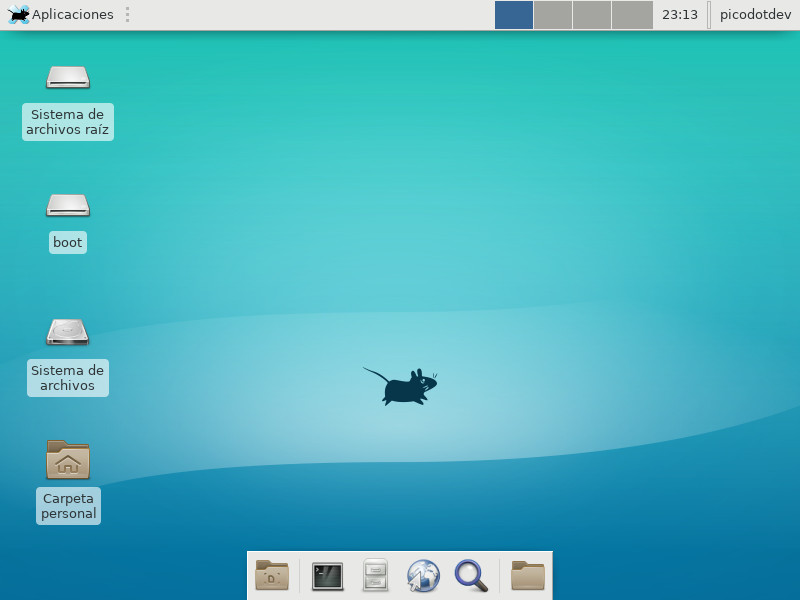 Arch Linux with XFCE desktop environment installed with alis