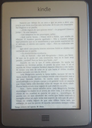 Lector de libros electrónicos Kindle Touch del año 2011