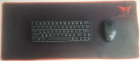 Disposición en el escritorio del teclado DIERYA DK63