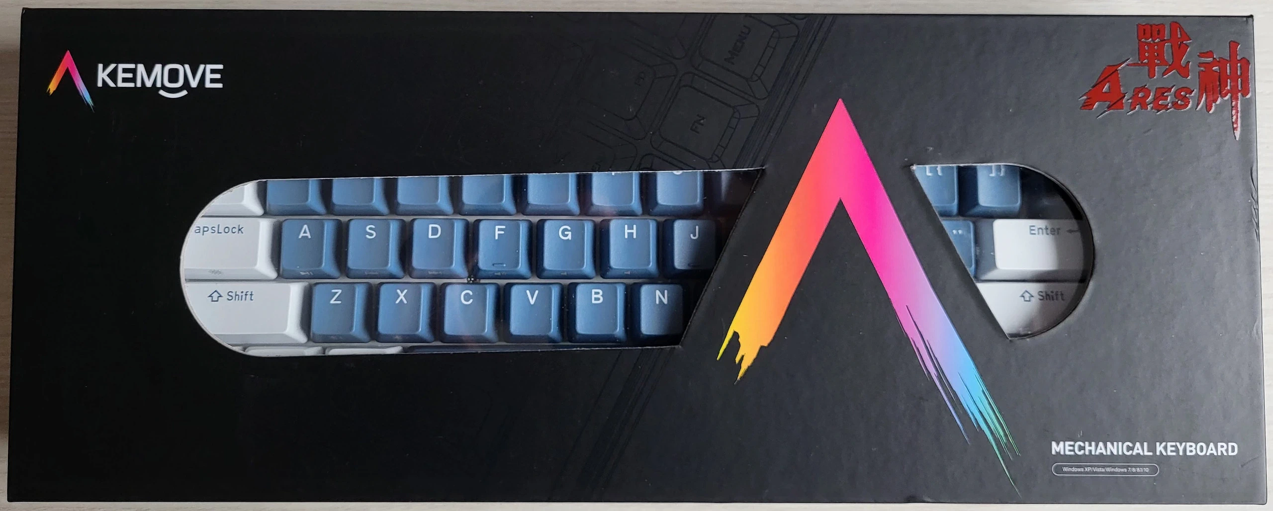 Desempaquetado y análisis del teclado mecánico compacto e inalámbrico KEMOVE ARES