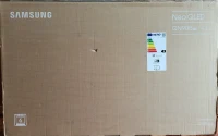Caja de Samsung 43QN90B
