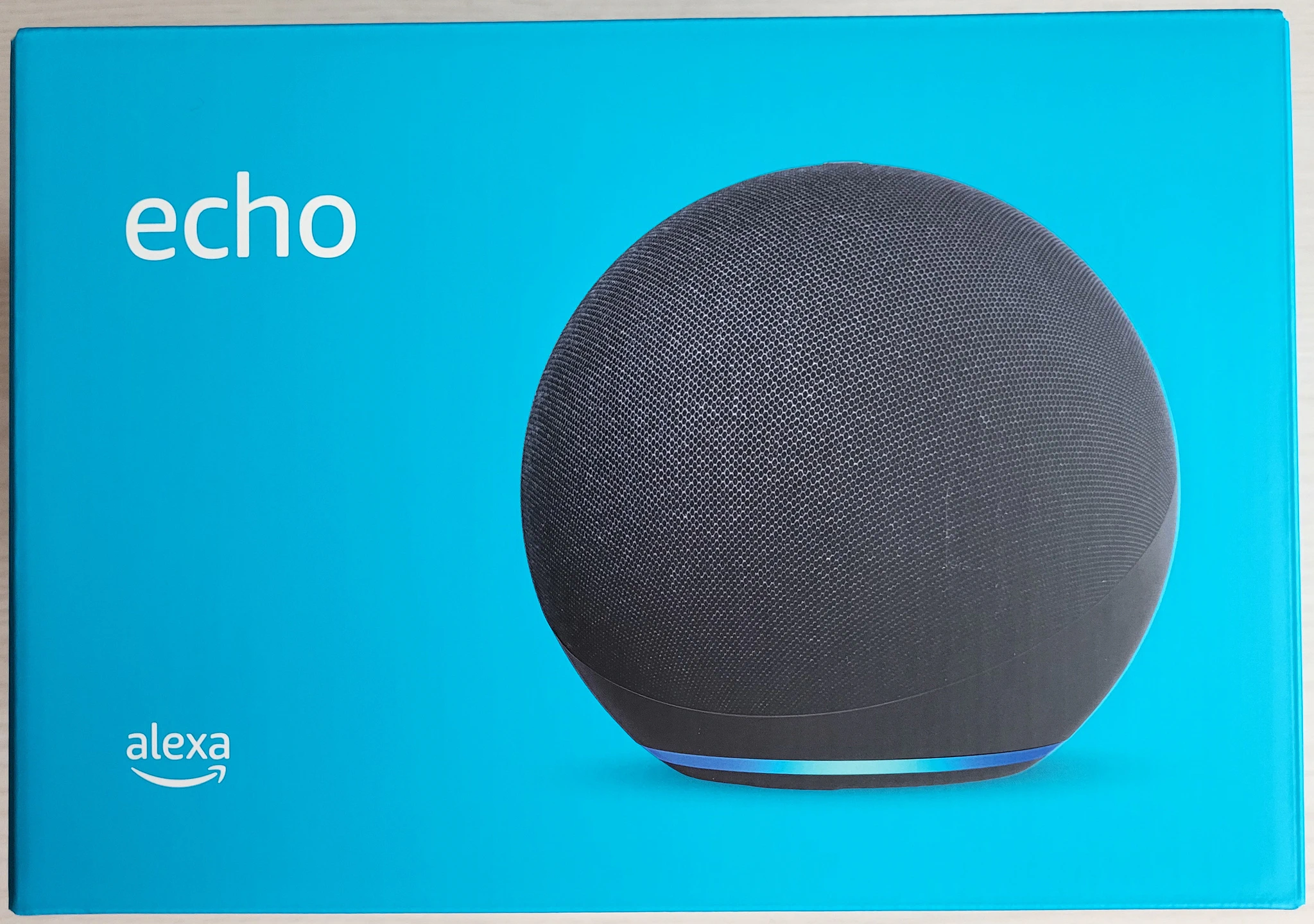 Desempaquetado de altavoz inteligente Amazon Echo (4ª generación)