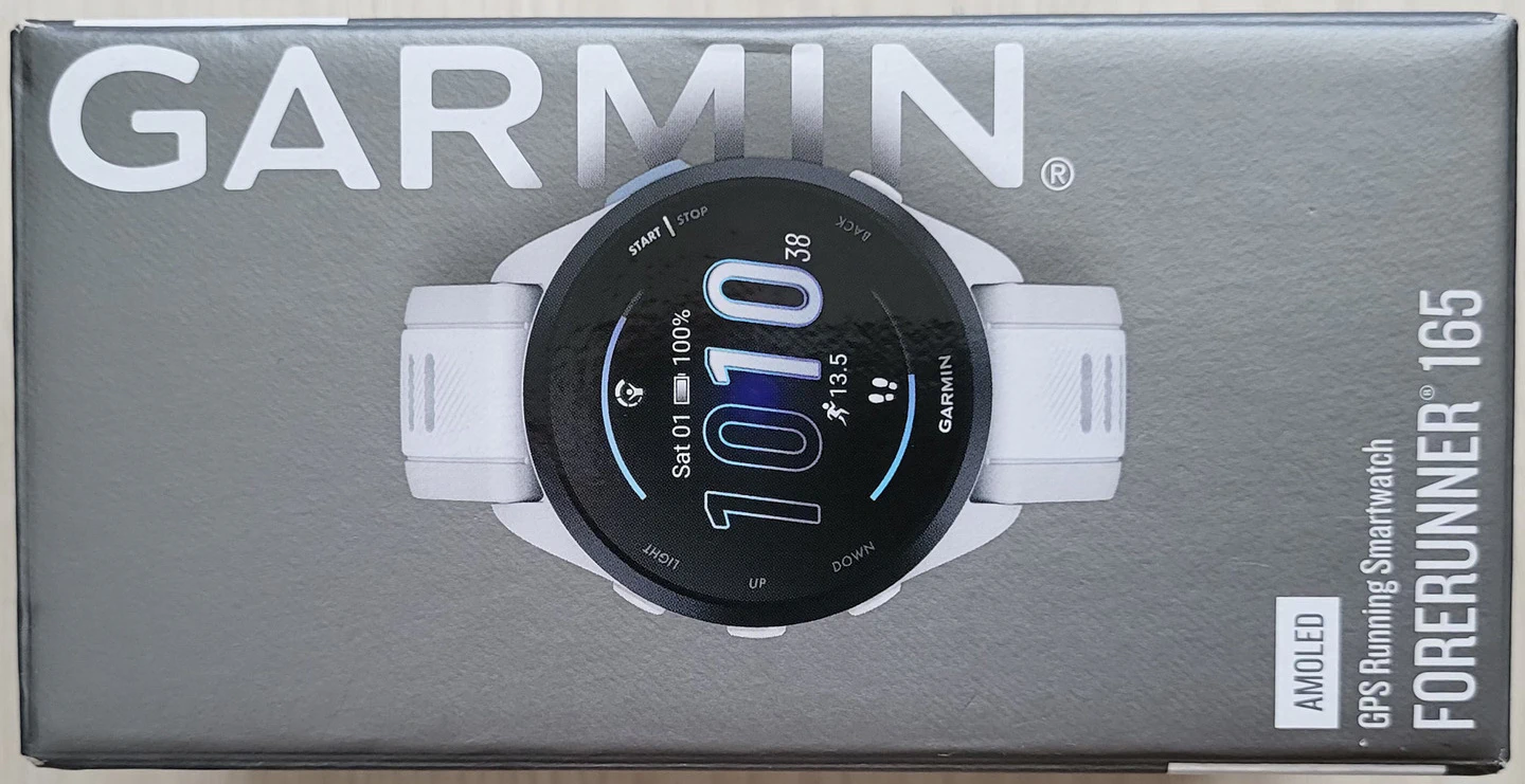 Desempaquetado de smartwatch deportivo Garmin Forerunner 165