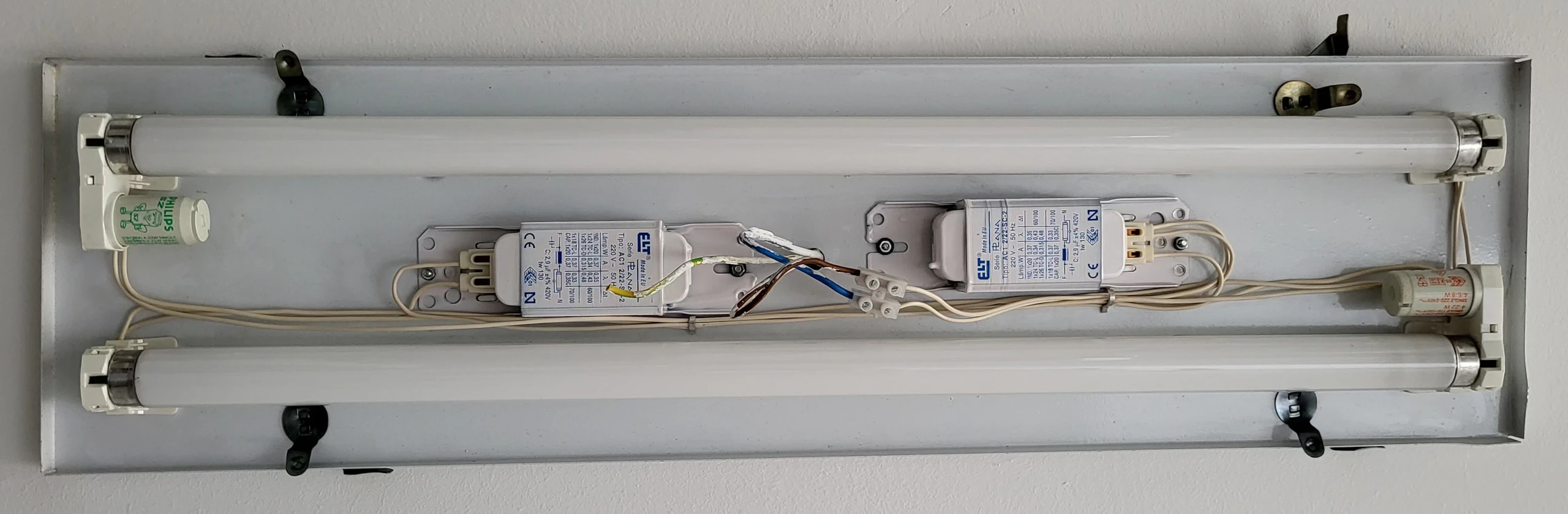 Teoría de electricidad y cómo sustituir tubos fluorescentes por tubos led